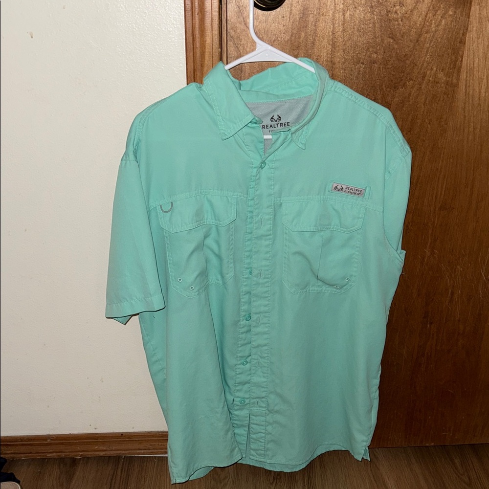 Realtree Men's Aqua Button Down Shirt